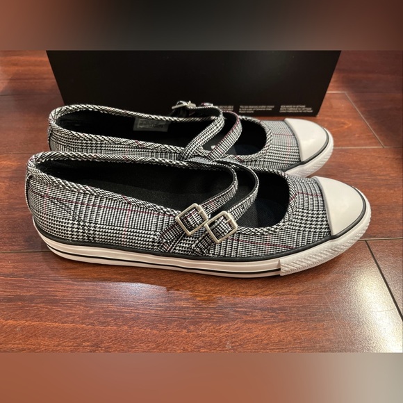 Women 8 Converse Dainty Mary Jane OX  Slip On Plaid Black Gray Shoe New A14160F - Picture 6 of 16